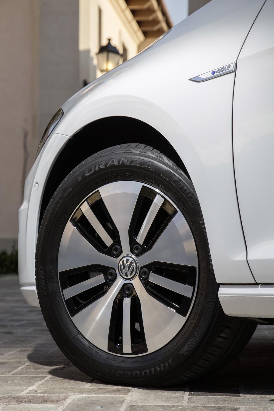 Колеса Volkswagen e-Golf 2017 года  (WW) (фото 44 из 49)